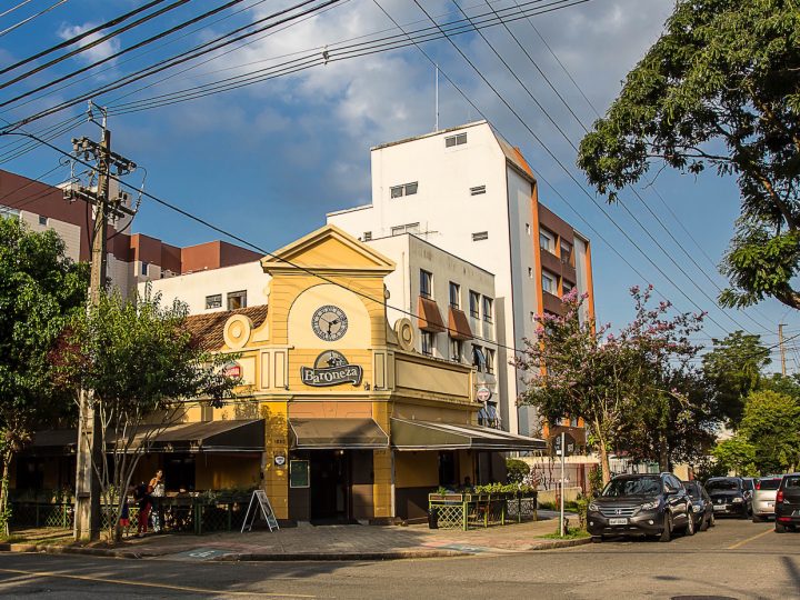 Bar Baroneza comemora 9 anos